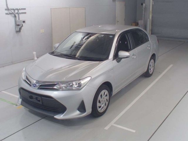 30529 Toyota Corolla axio NKE165 2018 г. (CAA Chubu)